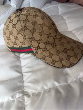 Women’s Gucci Tan GG Canvas with Green-Red Web Stripe